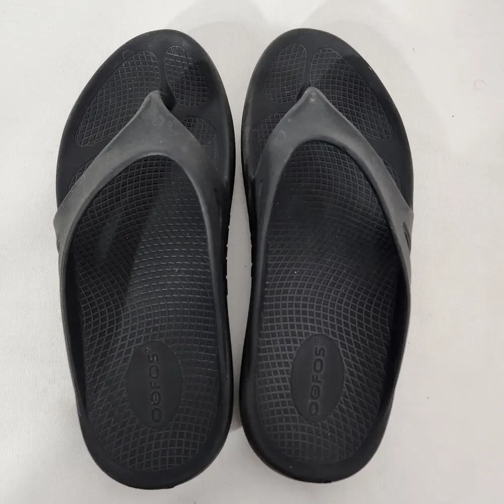 OOFOS OOriginal Unisex Black Sandal Thong Flip Flop Size M7 W9 Slide Logo Casual